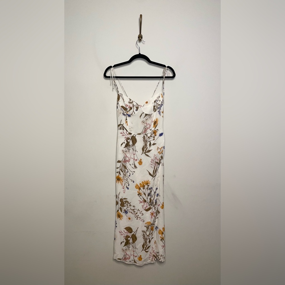 Reformation Kourtney Dress in Frolic 2 - Picture 4 of 8